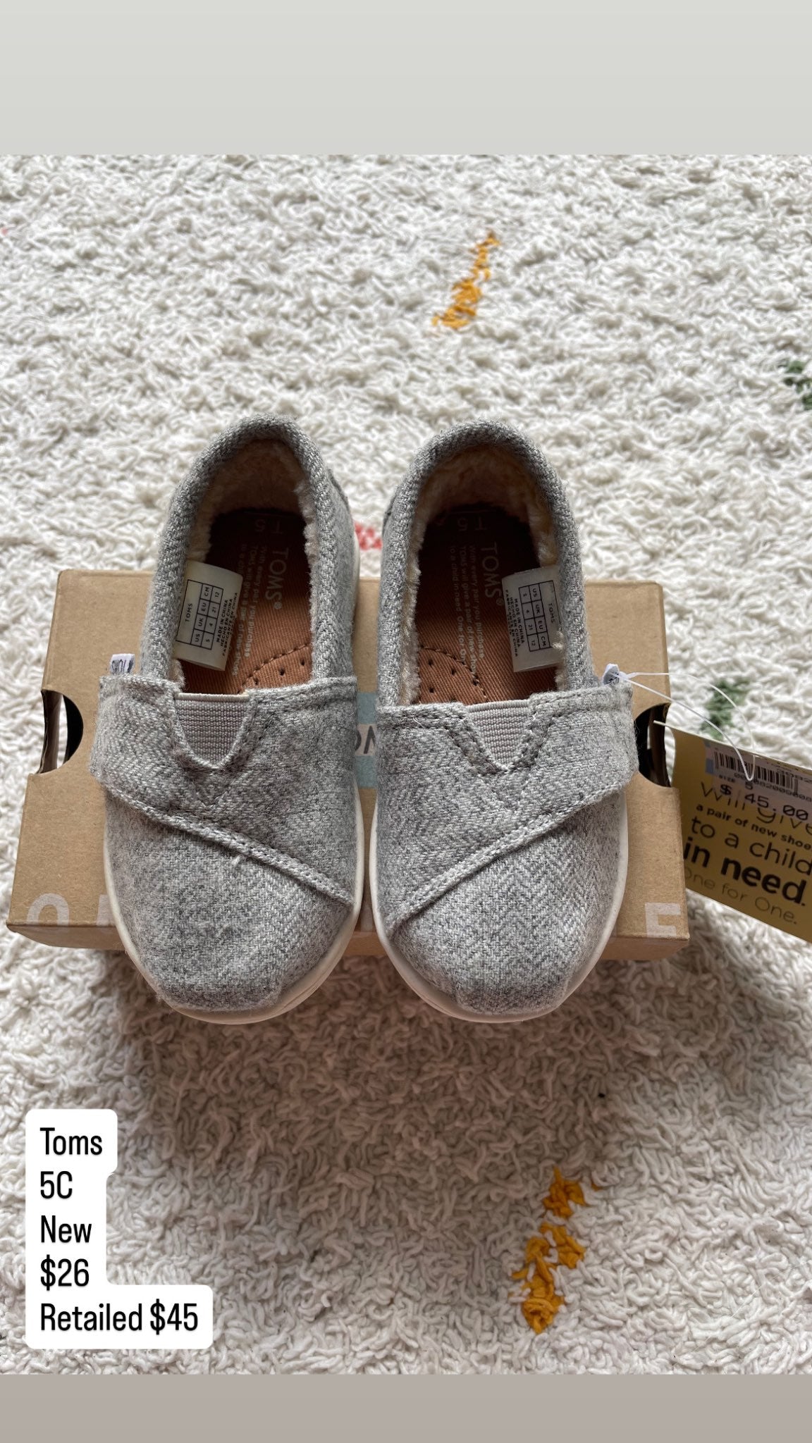 New in box Toms 5C, Shoes 5 (Walkers:12-24 mth)