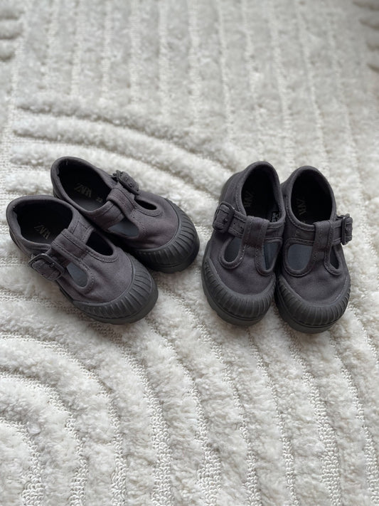 Zara shoes, Shoes 5.5 (Walkers:12-24 mth)
