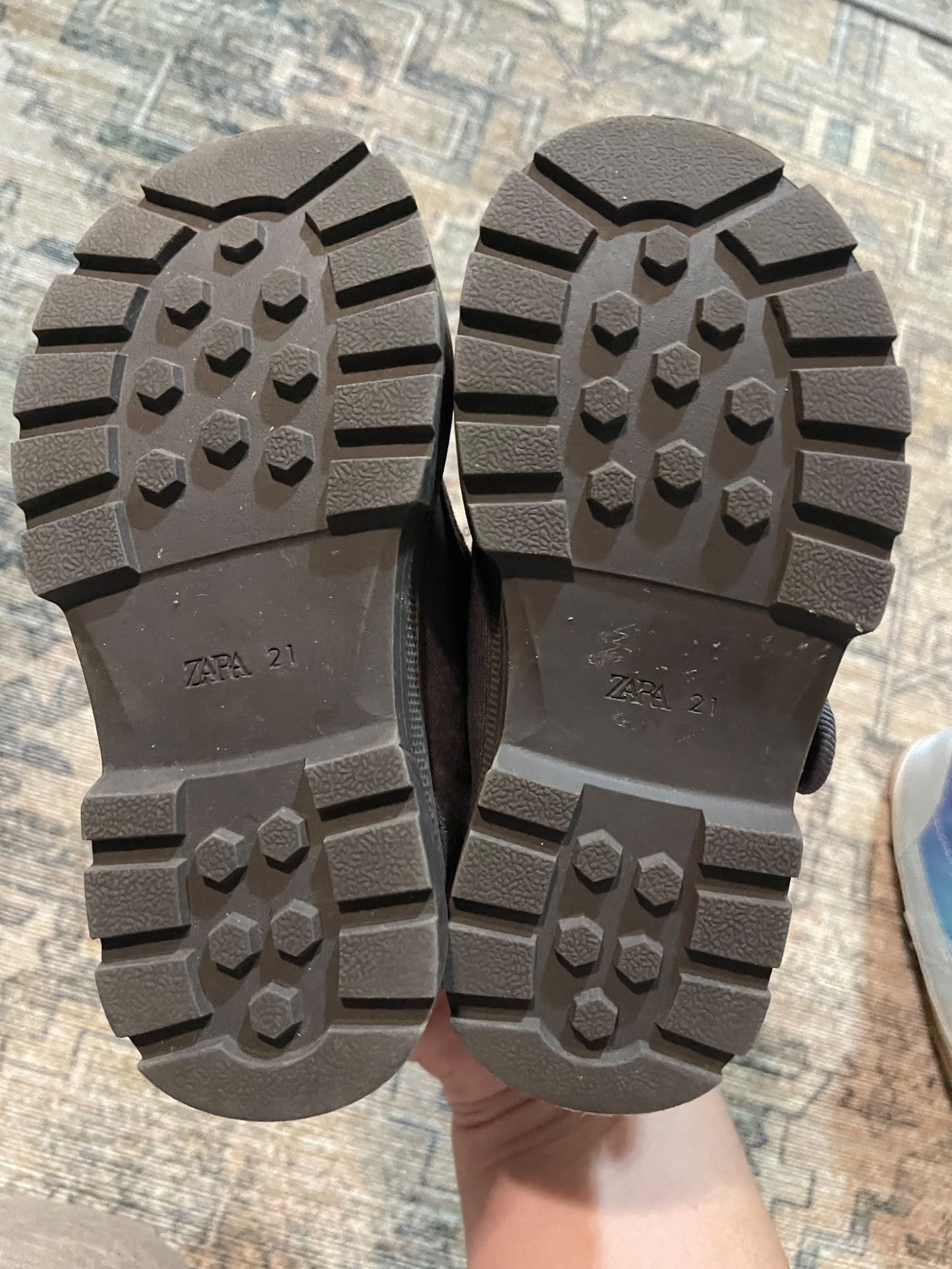 Zara shoes, Shoes 5.5 (Walkers:12-24 mth)