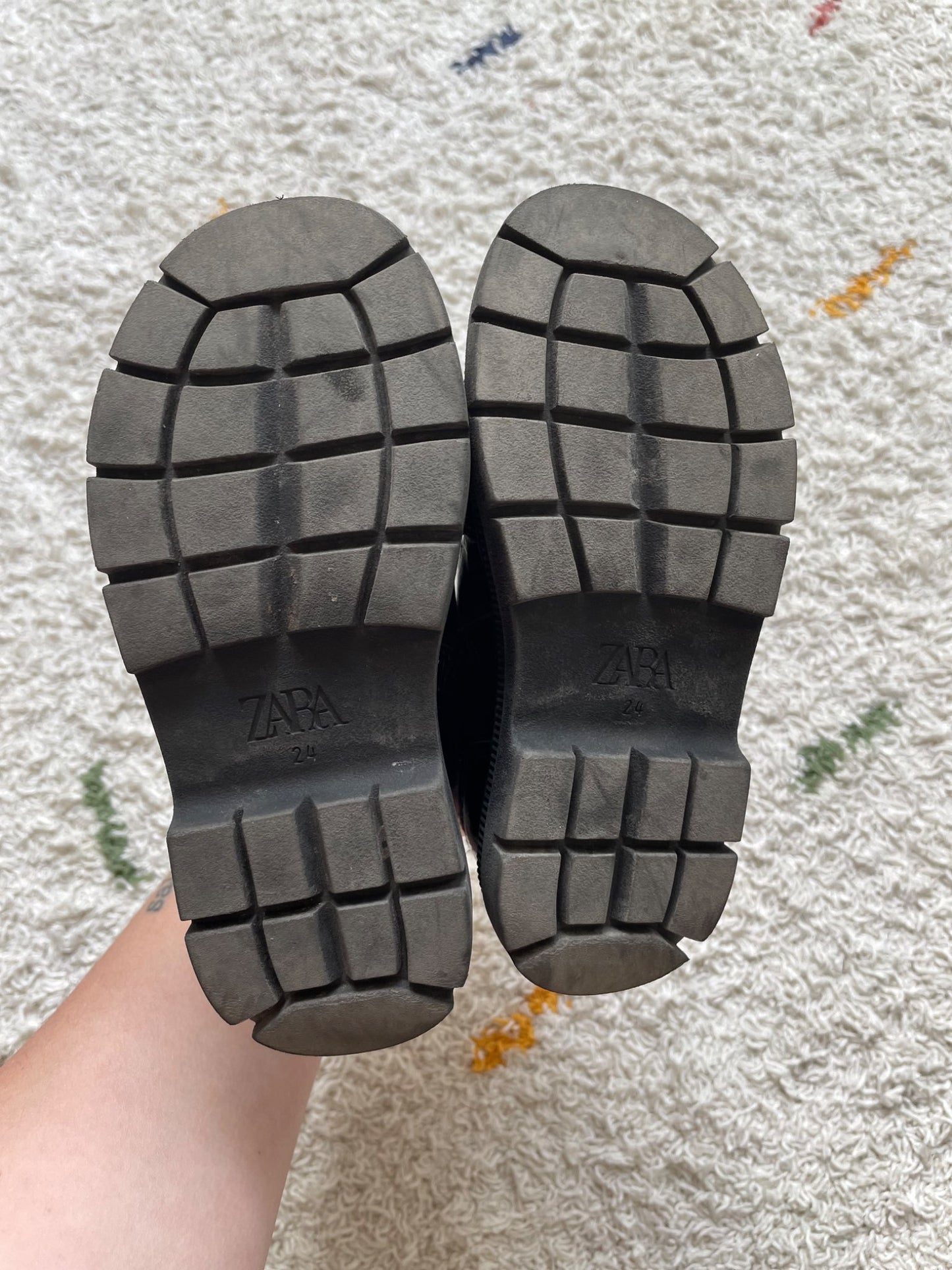 Zara 7.5-8C ankle boots, Shoes 7.5 (Toddler:2-4yr)