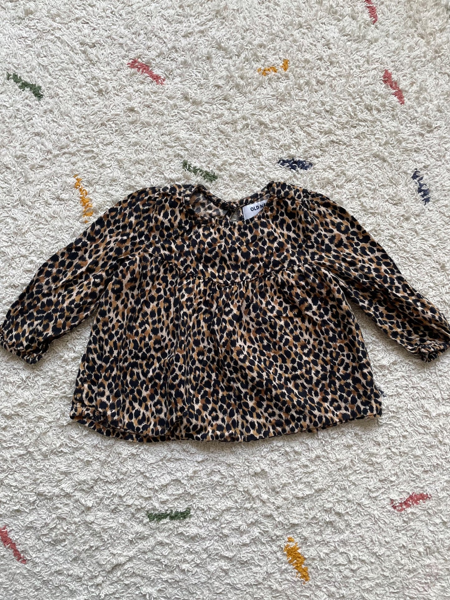 Old Navy cheetah top 2Y, Kids 2T
