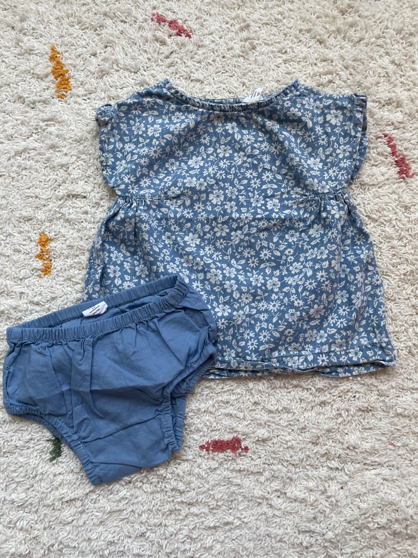 Gap 0-3m dress and bloomers, Kids 3 Month (0-3M)