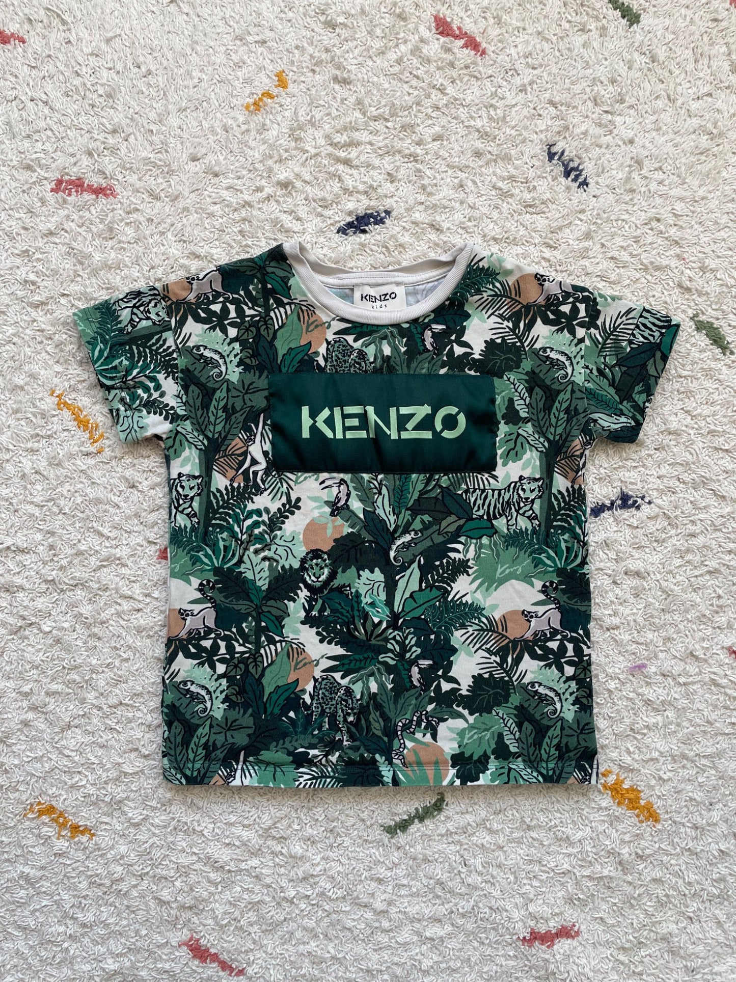 Kenzo jungle tee 5Y Retails $115, Kids 5/5T