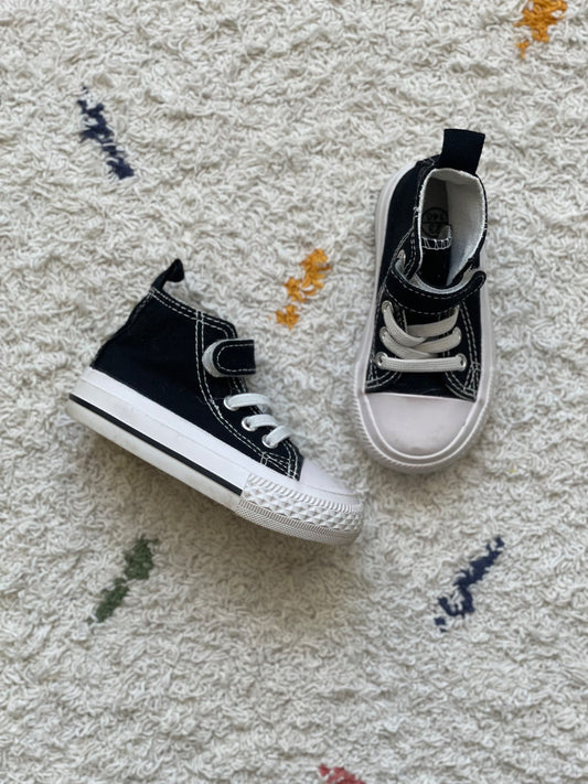 Converse dupe 6.5 shoes, Shoes 6.5 (Walkers:12-24 mth)