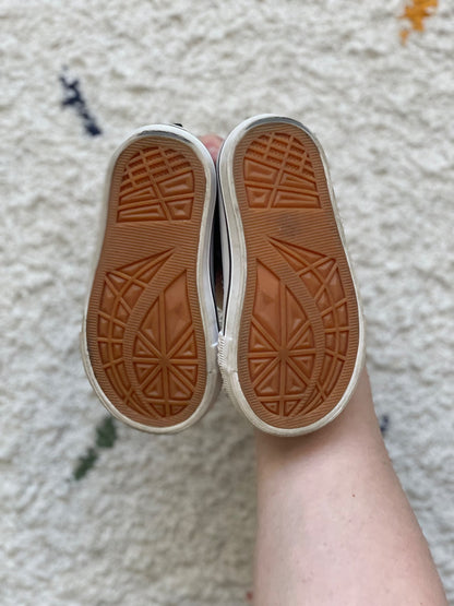 Converse dupe 6.5 shoes, Shoes 6.5 (Walkers:12-24 mth)