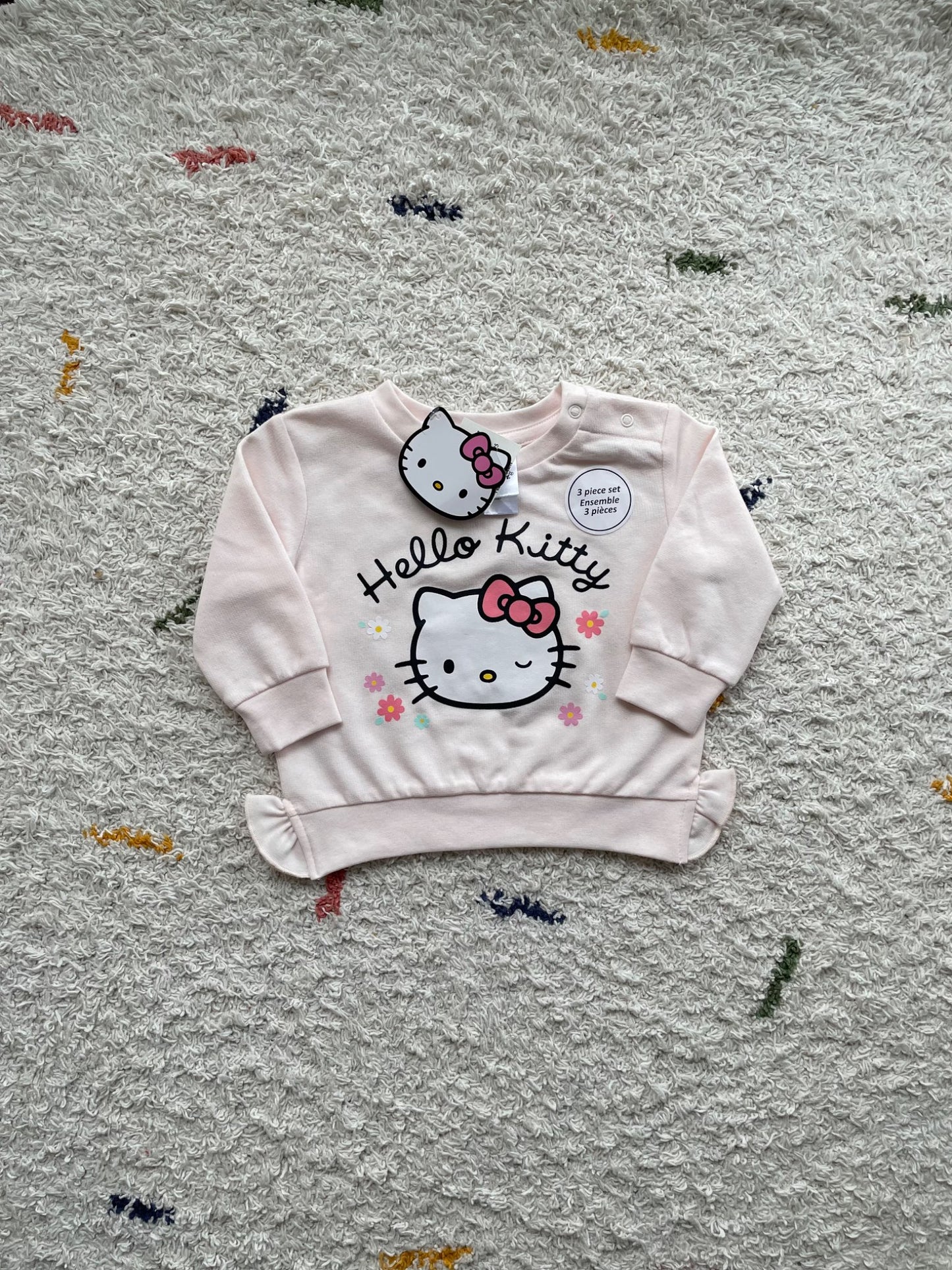 NWT Hello Kitty sweater  3-6m, Kids 6 Month (3-6M)