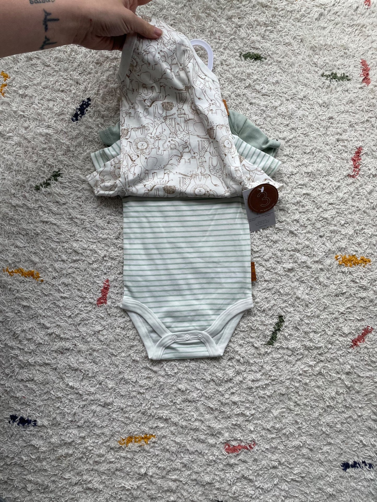 NWT Lila & Jack 3 pack bodysuits, Kids 6 Month (3-6M)