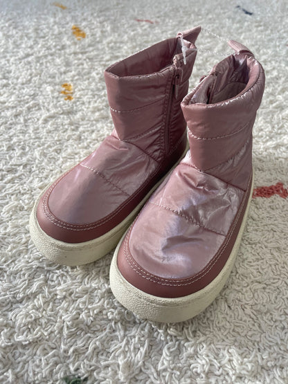 Zara 23 (7C) boots, Shoes 7 (Walkers:12-24 mth)