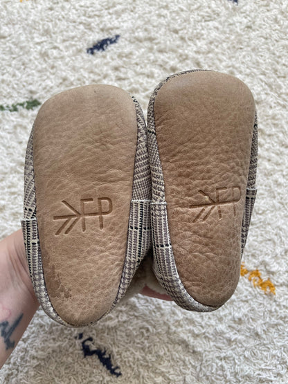 Freshly Picked 4C shoes, Shoes 4 (Baby: 0-12 mth)