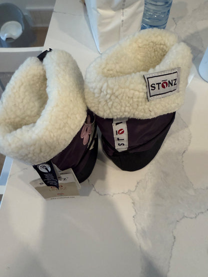 Stonz infant booties and liners, Shoes 3.5 (Baby: 0-12 mth)