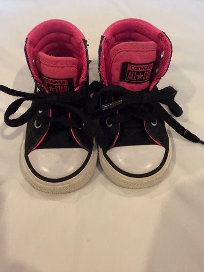 4T Girls converse sneakers , Shoes 4 (Baby: 0-12 mth)