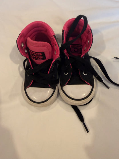 4T Girls converse sneakers , Shoes 4 (Baby: 0-12 mth)