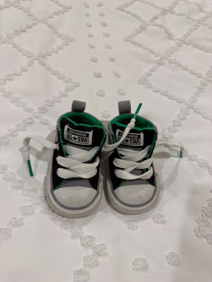 Baby converse sneakers - like new  , Shoes 2 (Baby: 0-12 mth)
