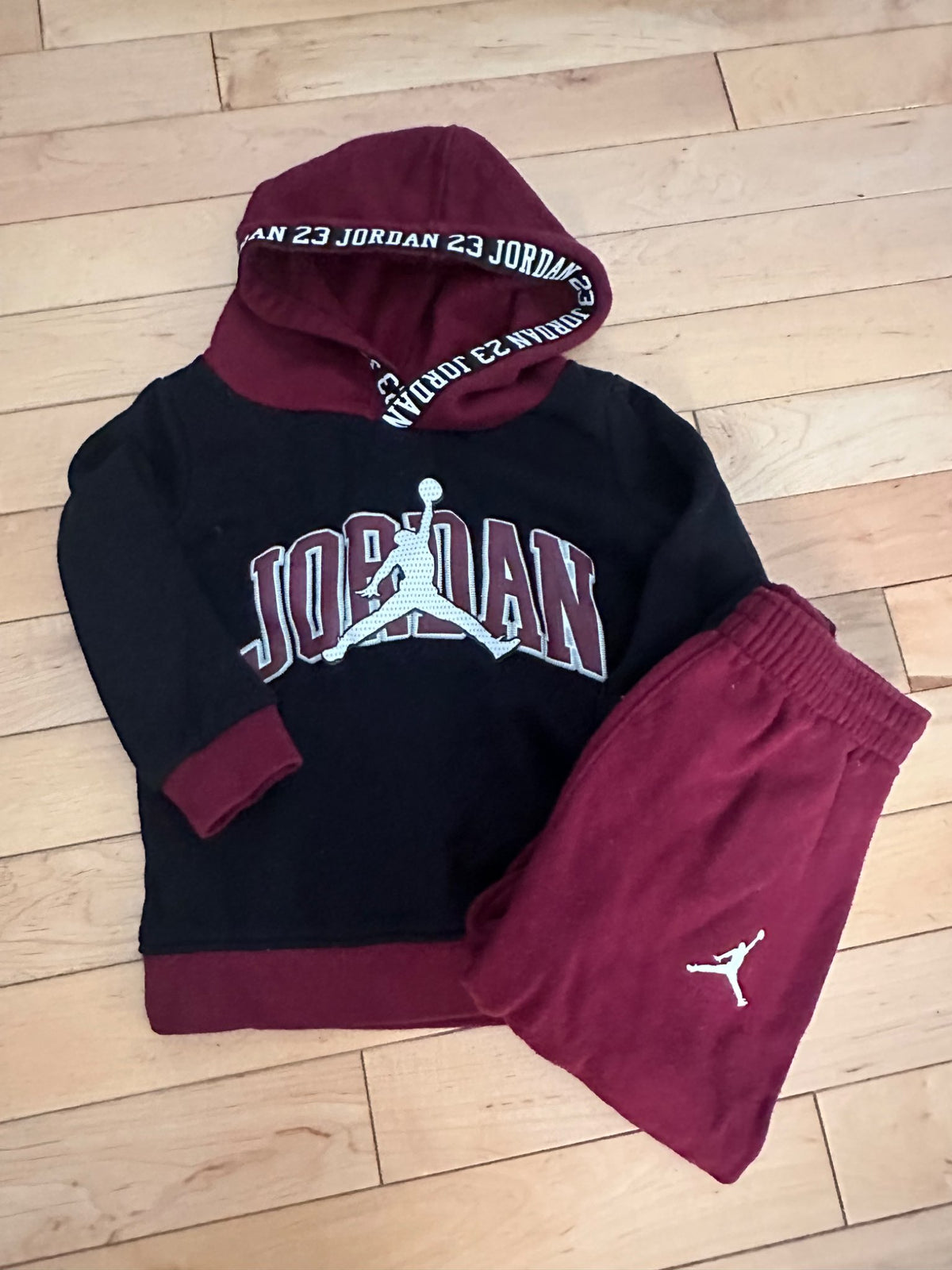 Jordan Sweatsuit - retails $45, Kids 24 Month (18-24M)