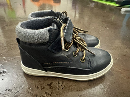 Toddler Boys Boots - 10C. Retails $30., Shoes 10 (Toddler:2-4yr)