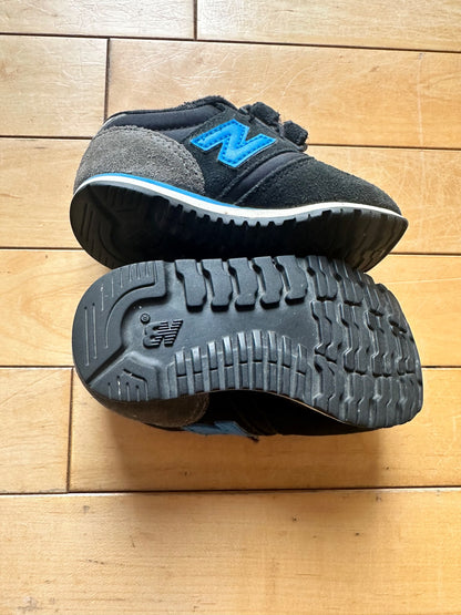 New Balance Sneakers - 3C