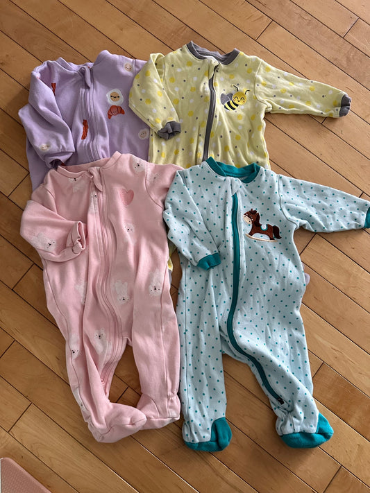 Baby girl onesies - 0 to 3 months. Retails $9 each., Kids 3 Month (0-3M)