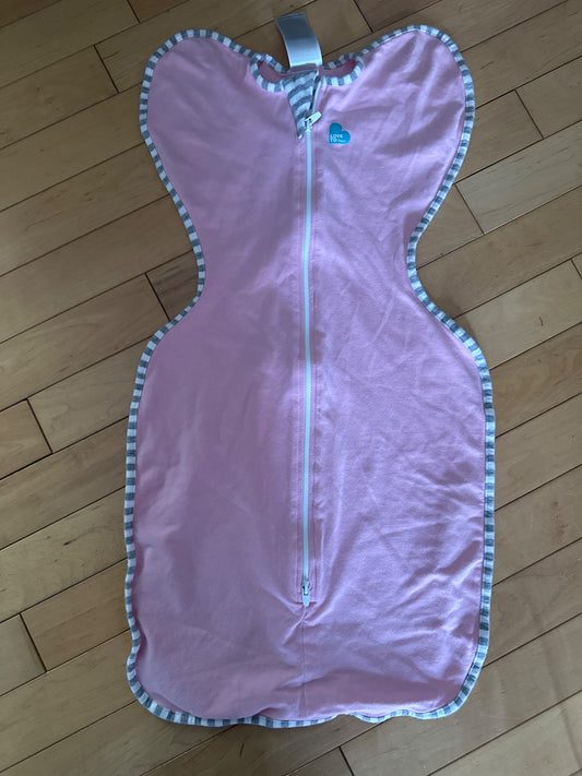 Love to Dream Sleepsack - size M (13 to 18.5 lbs). Retails $45., 6-12 Months (Medium)