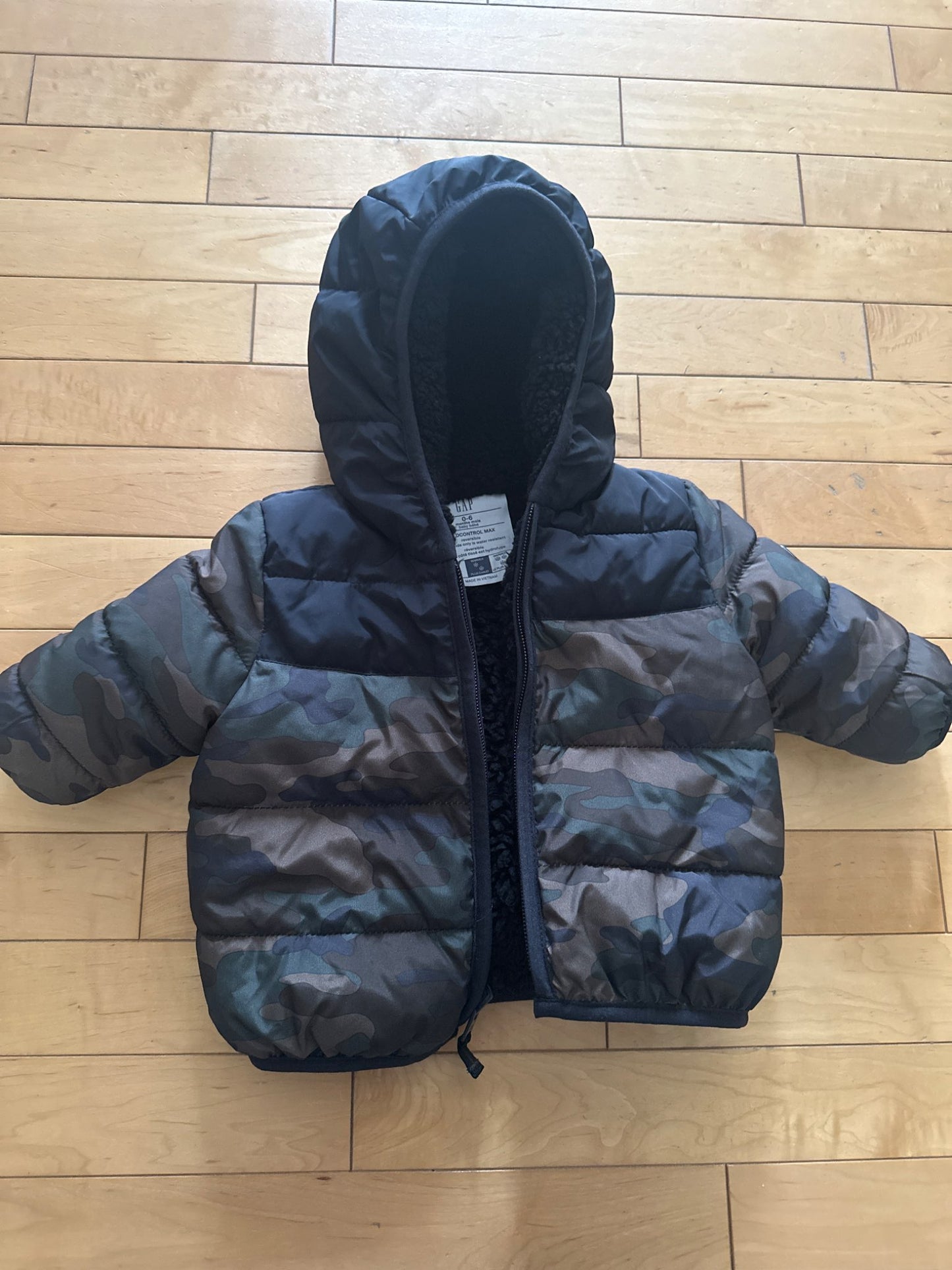 Gap Baby Cold Control Puffer Jacket - 0 to 6 months. Retails $78., Kids 3 Month (0-3M)