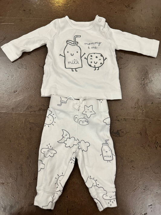 Mommy & Me outfit - 0 to 3 months. Retails $20., Kids 3 Month (0-3M)