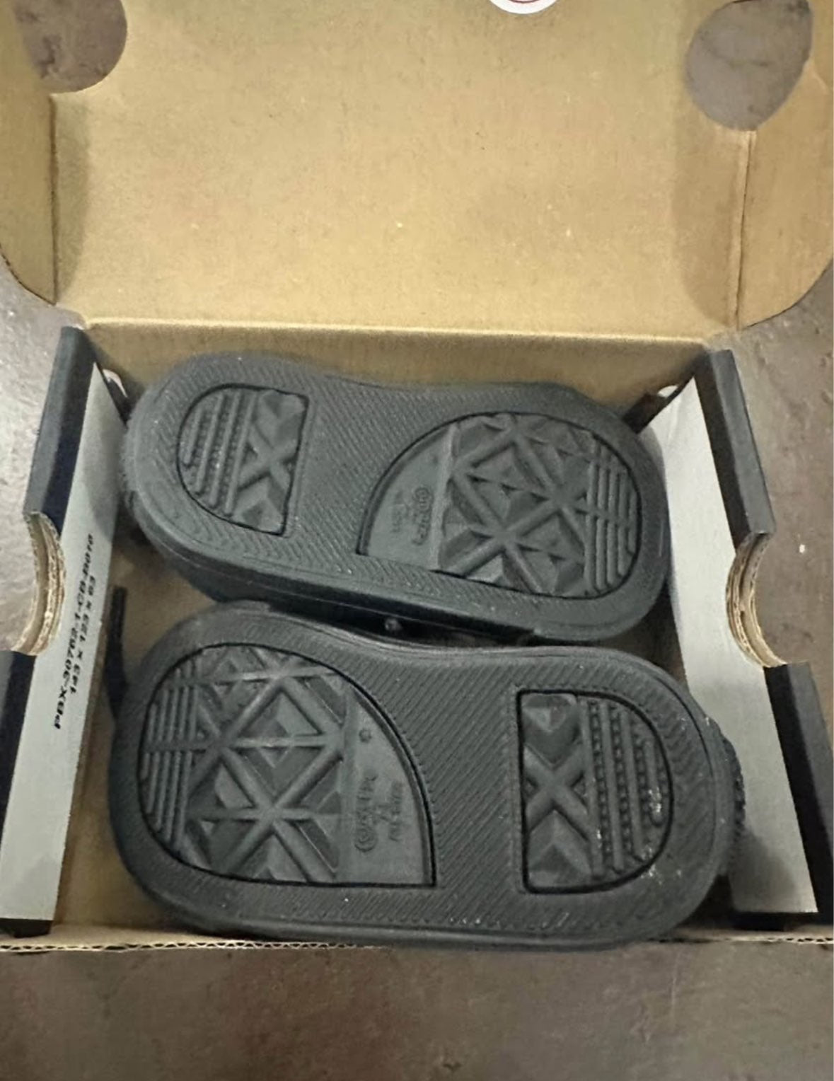 *NEW* Infant Converse Sneakers - 3C. Retails $45., Shoes 3 (Baby: 0-12 mth)