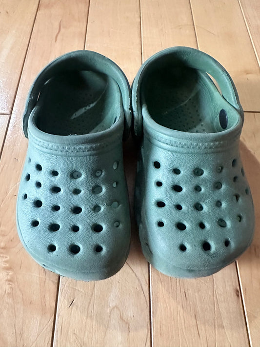 Croc dupes, Shoes 7 (Walkers:12-24 mth)