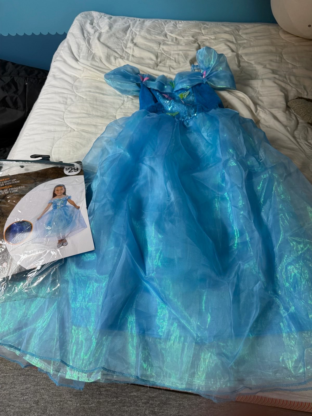 Halloween deluxe light up princess dress, Kids 7 & 8 (small)