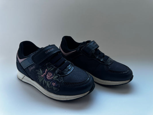 Geox girl sneakers, Shoes 10 (Toddler:2-4yr)