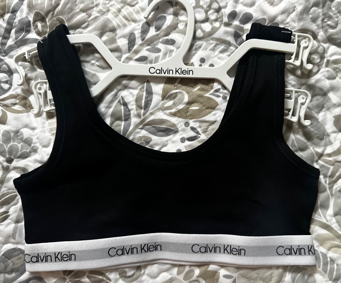 Calvin Klein girl bra size 6-6x brand new, Kids 6/6X