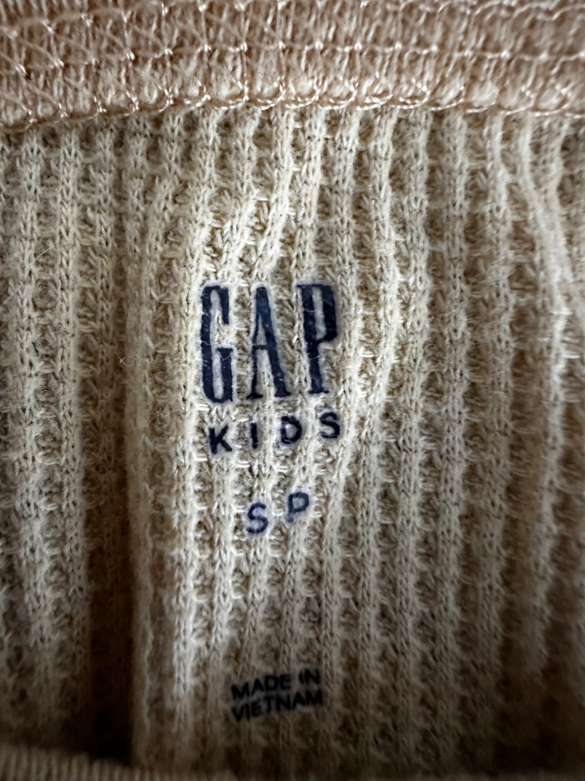 Girl gap tops size S, Kids 6/6X