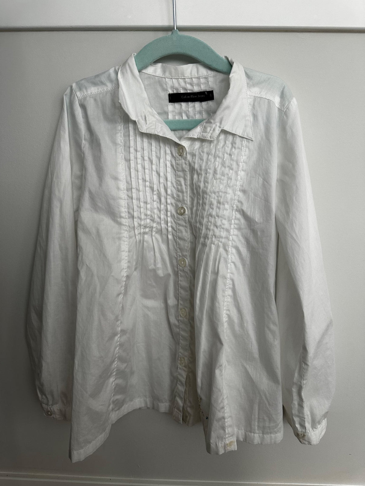 Calvin Klein white shirt size 6, Kids 6/6X