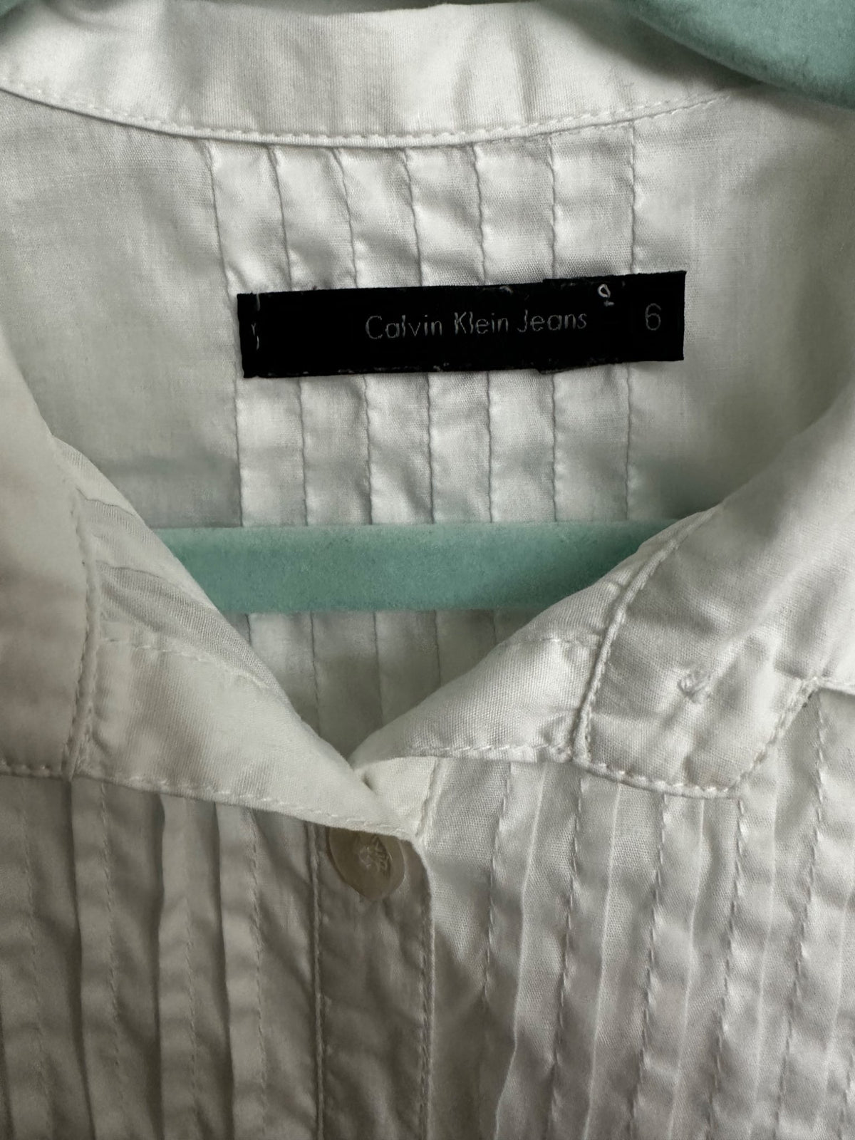 Calvin Klein white shirt size 6, Kids 6/6X