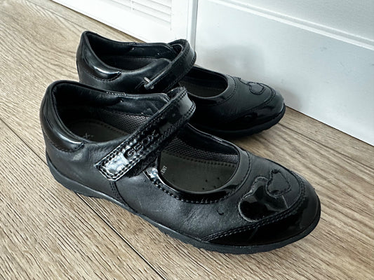 Geox school shoes size 27, Shoes 10 (Toddler:2-4yr)