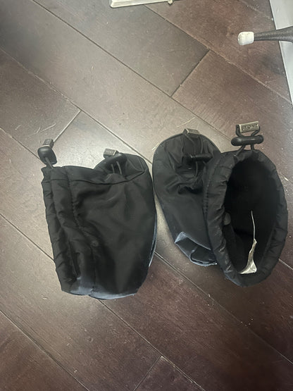 Stonz large size booties, Shoes 7 (Walkers:12-24 mth)