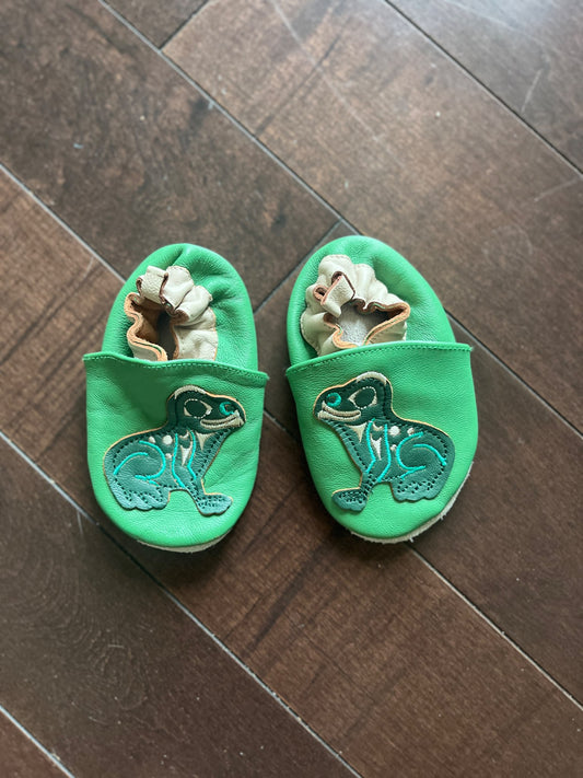 Hand crafted baby shoes, Shoes 4.5 (Walkers:12-24 mth)