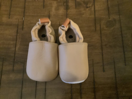 Baby booties , Shoes 2 (Baby: 0-12 mth)