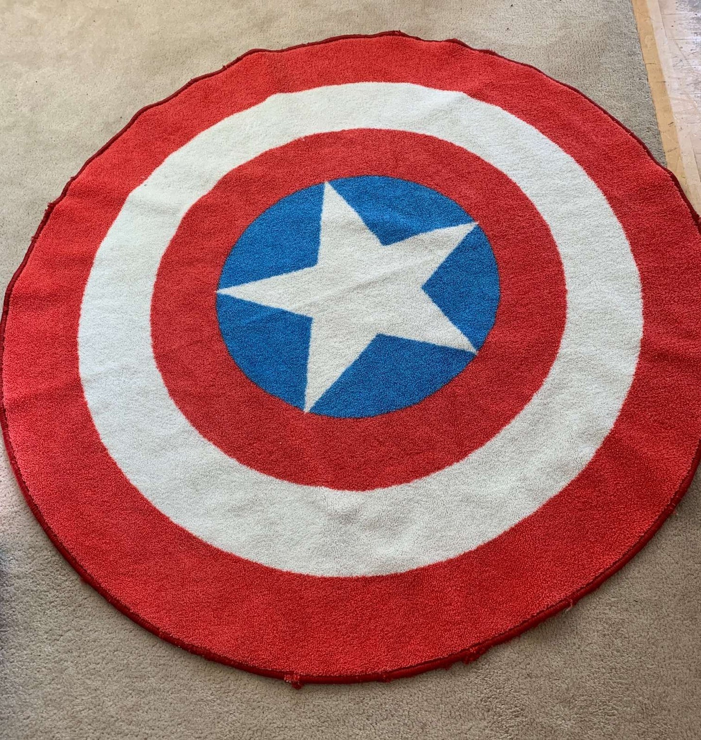Captain America Rug, 52" (4 ft+) diameter