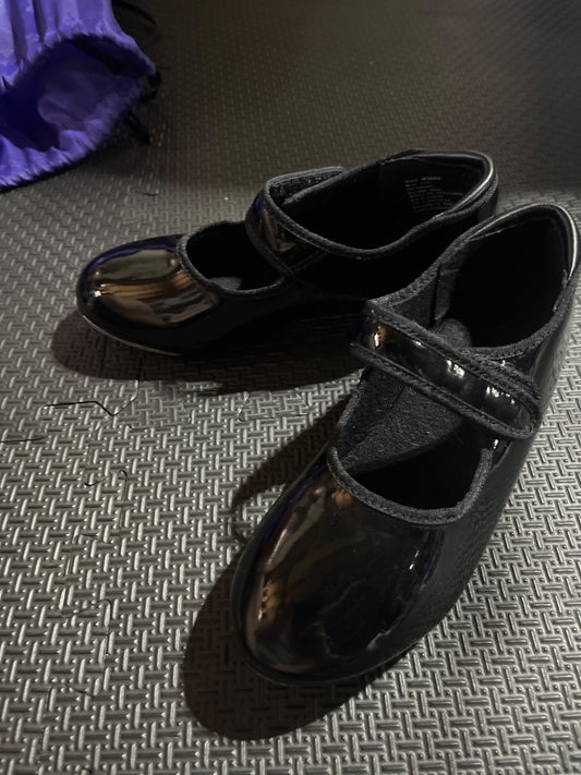 Black tap shoes - youth size 1, Shoes 1 (Kids:4-8yr)