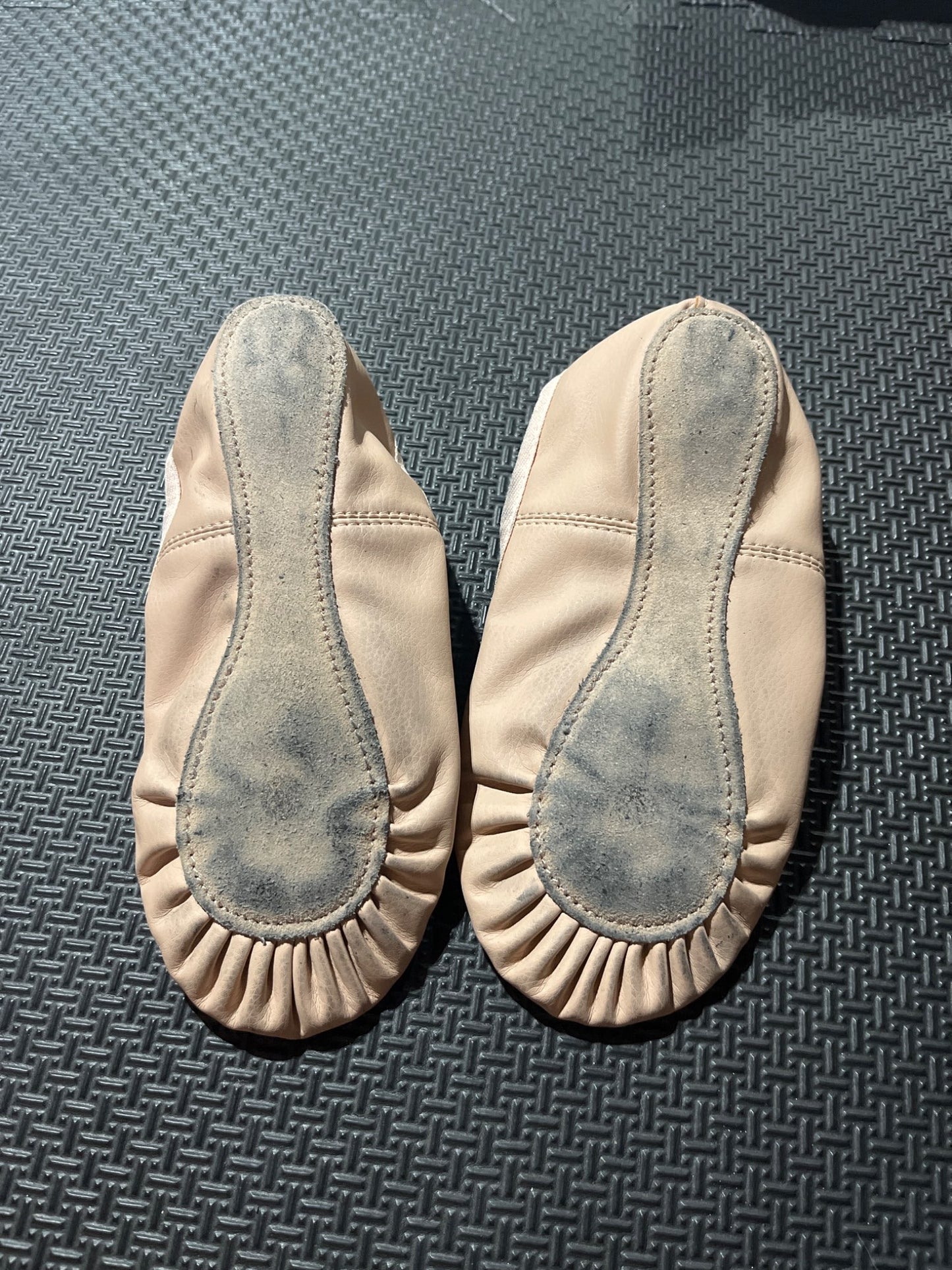 Ballet Slippers - Youth Size 2, Shoes 2 (Kids:4-8yr)