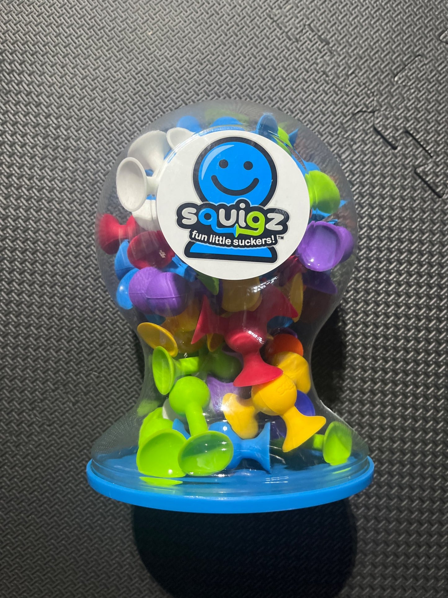 Squigz