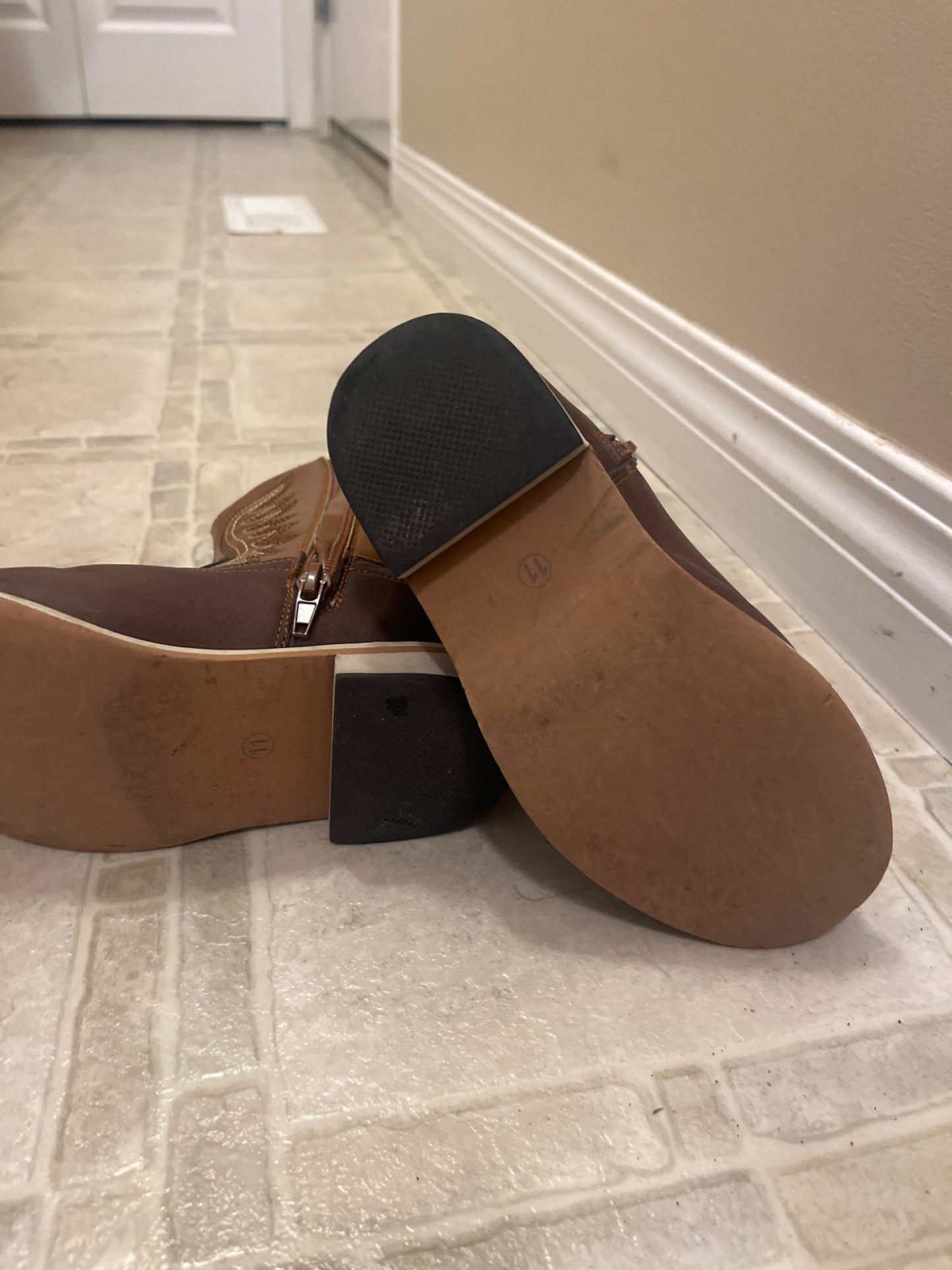 Cowboy boots, size 11, Shoes 11 (Toddler:2-4yr)