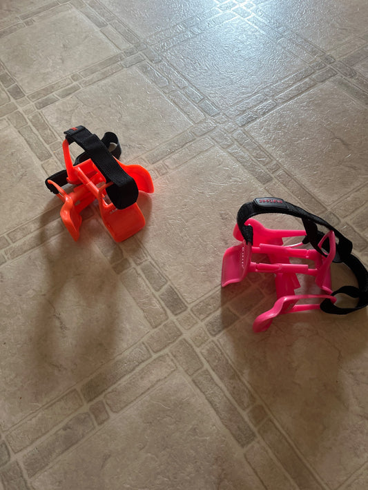 Skateez - 2 pairs , Shoes 12.5 (Kids:4-8yr)