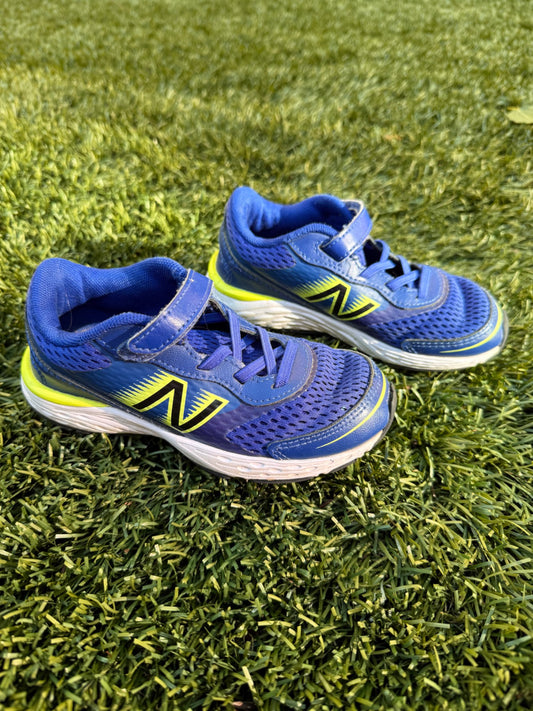 New Balance Runners - size 10 kids (Retails $60), Shoes 10 (Toddler:2-4yr)