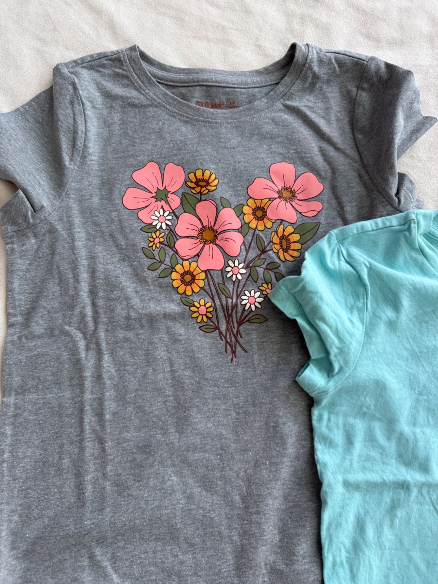 Girls t-shirts - size 6, Kids 6/6X
