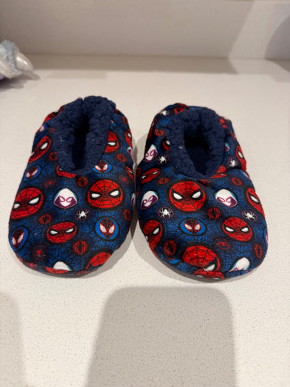 Spider-Man slippers - size 10/11, Shoes 10 (Toddler:2-4yr)