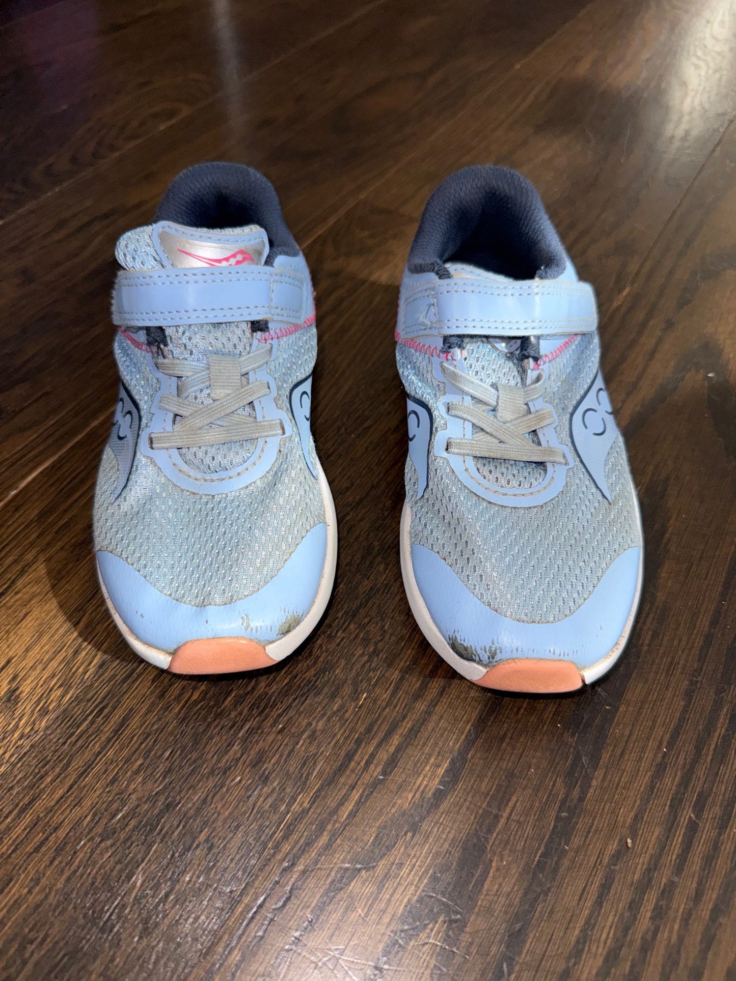 Girls Saucony Runners - size 12.5, Shoes 12.5 (Kids:4-8yr)