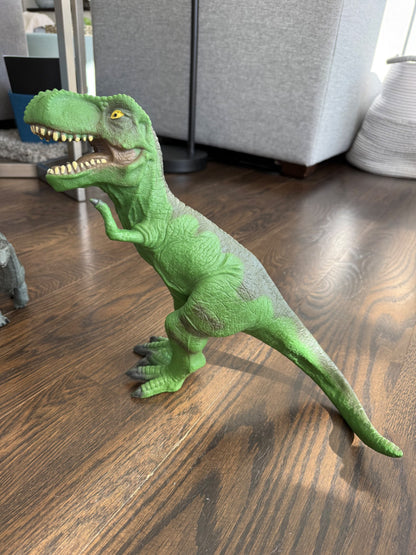 Bundle of X-Large dinosaurs - between 1-1.5 ft long