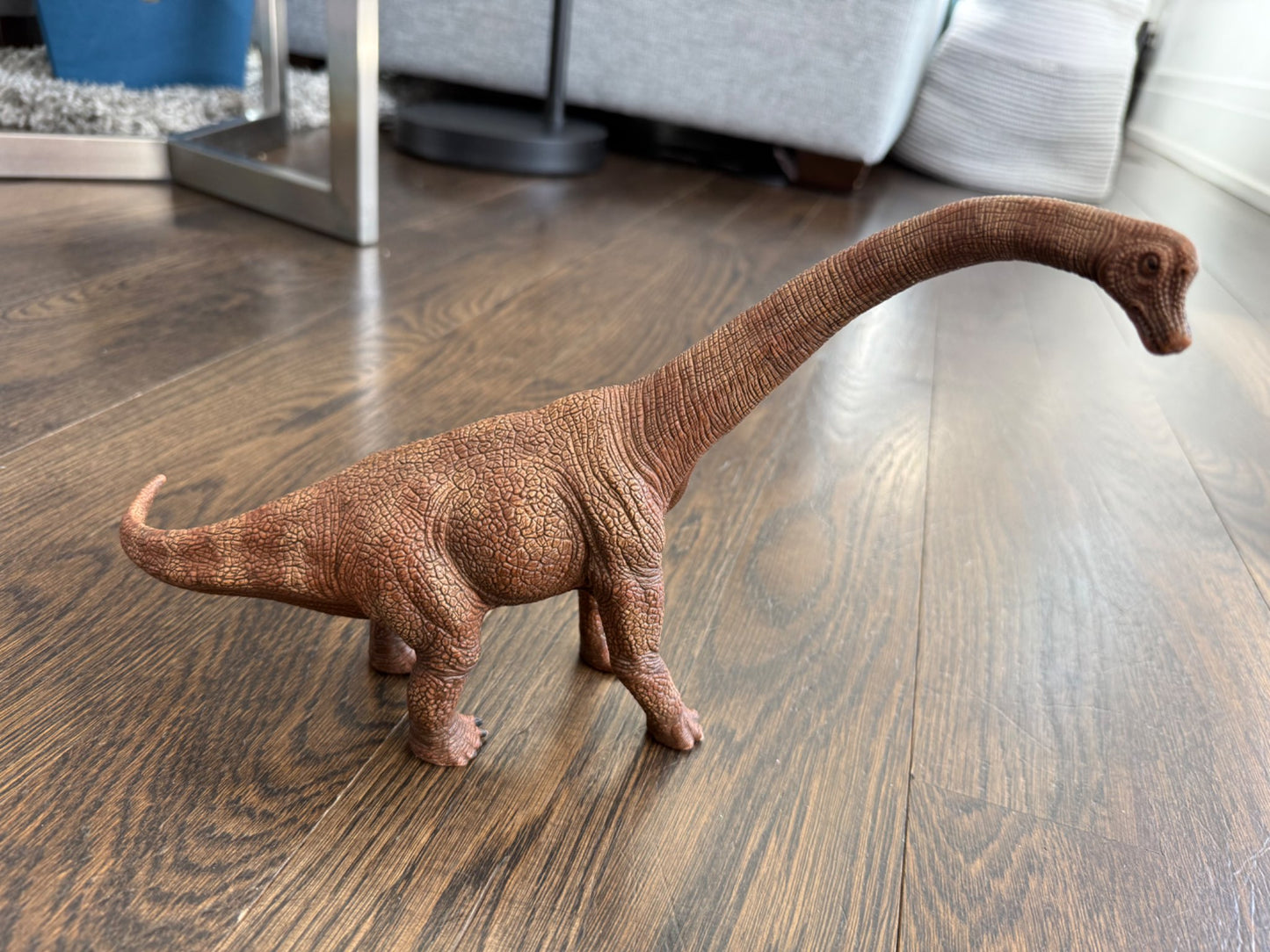 Bundle of X-Large dinosaurs - between 1-1.5 ft long