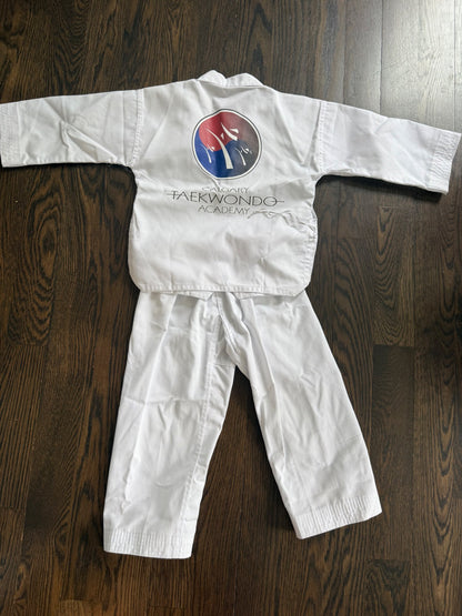 Tae Kwon Do suit (1 of 2) - size 100 (fits 4-6 yrs), Kids 4/4T