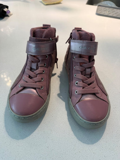 Geox girls shoes - size 2, Shoes 2 (Kids:4-8yr)